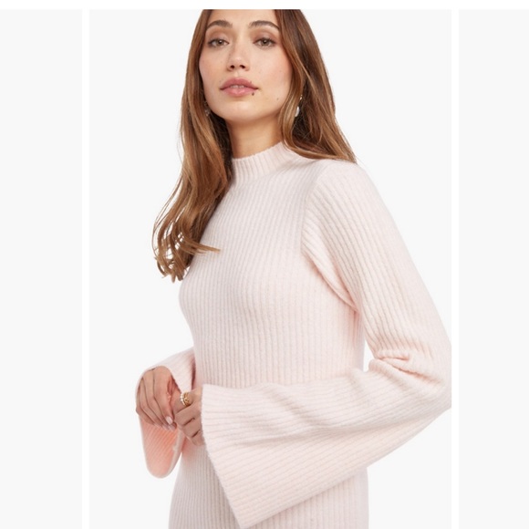 [LIKE 🆕] JustFab: Flared Sleeve Sweater Dress - Picture 4 of 6